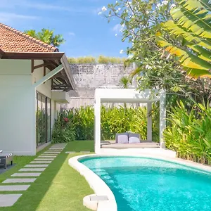 https://villa-alice.hotelsseminyak.net