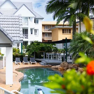 https://the-bay-apartments-gold-coast.queenslandhotels.net